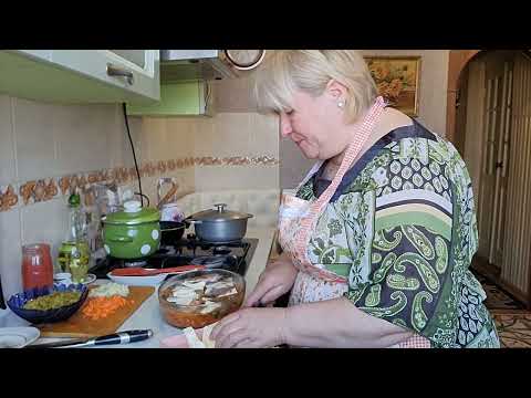 Видео: Рыбка с овощами. Суп Рассольник. Творожная запеканка и компот.