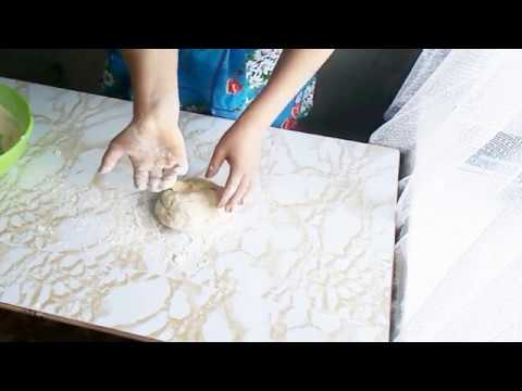 Видео: Замес теста вручную  Три способа / Kneading the dough manually Three ways