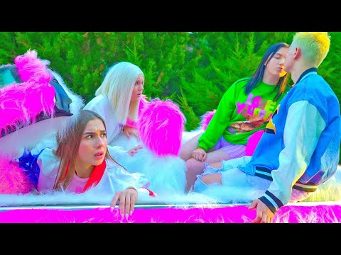 Видео: Дајана је видела Смајлов пољубац са девојком! | Чудне игре у Дајанином кампу!