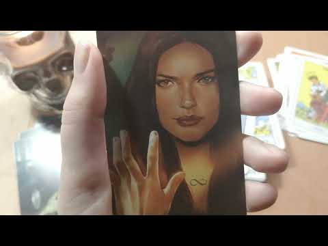 Видео: Подробный обзор колоды таро "Дом с привидениями" Саша Грэхэм, наработки