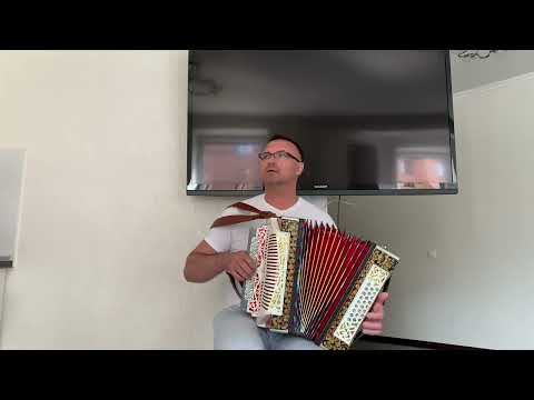 Видео: От души, на слух, без нотной грамоты! «СПЯТ КУРГАНЫ ТЁМНЫЕ» | Играй гармонь любимая! Исп. Логинов А.