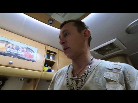 Видео: 38 ч.  Жизнь в караване у моря.