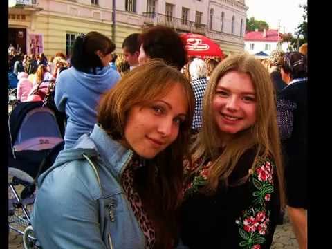 Видео: Свято вишиванок і борщу Борщів 2015