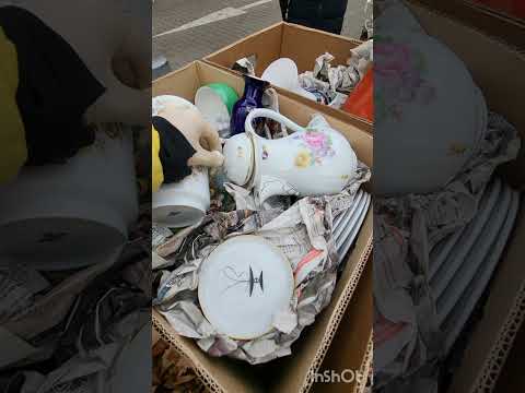 Видео: 😱 На рынках встретишь и такое!!! #рынокберлин #фломарктберлин #фломаркетгермания #ессен #базар