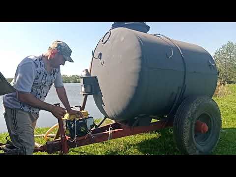 Видео: Трактор Т-25 -- водовоз.