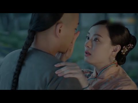 Видео: Она ласково призналась молодому мастеру, но получила отказ. Она сердито ударила его