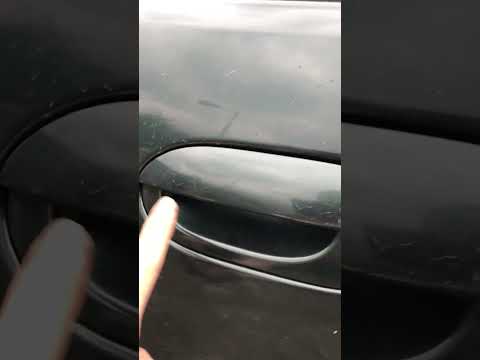 Видео: Е39 как открыть заклинившую дверь.