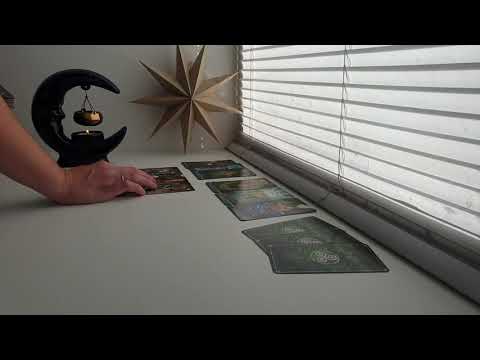 Видео: ЛЮБОВНЫЙ ТРЕУГОЛЬНИК ♥️ Я И ОНА ЕГО ГЛАЗАМИ🔥 ОТВЕТ У ТАРО🃏🧚