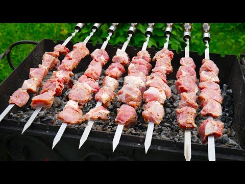 Видео: Секретный Маринад – Шашлык из дешевого мяса делает Мягким и Вкусным