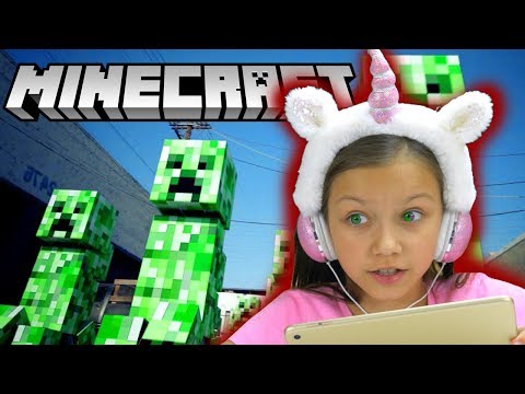 Видео: СПАСАЕМ КОТЯТ в Minecraft Строю 400 ЭТАЖНЫЙ Дом летсплей VIki Show