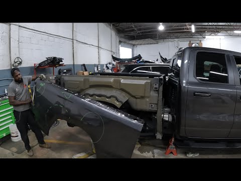 Видео: DODGE RAM 2020 года как заменить боковую панель на пикапе