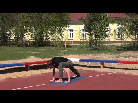 Видео: Дмитрий Демин. Позы стоя, шпагаты и компенсация