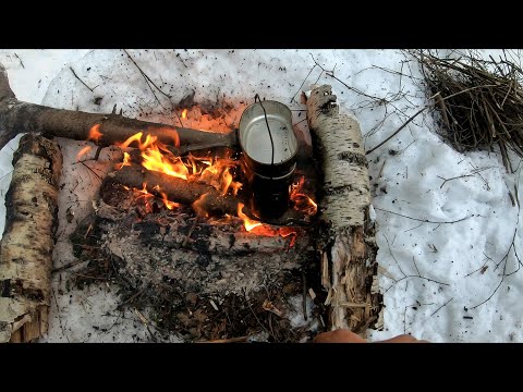 Видео: Как быстро разжечь костер зимой | Идеальная растопка | Лесной чай