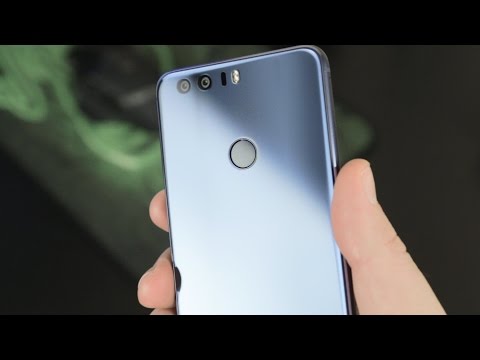 Видео: Обзор Huawei Honor 8