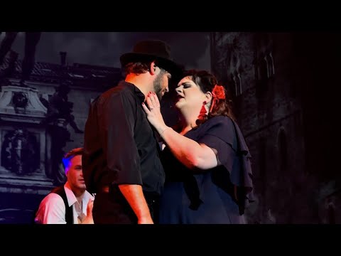 Видео: Хиты Бродвея. Будь итальянцем - Манана Гогитидзе 12.07.2023