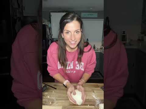 Видео: Формование 3 мини-буханок с закваской и без нее