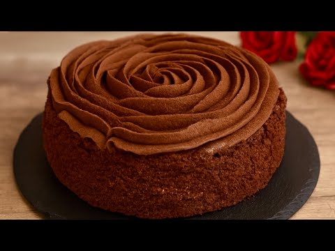 Видео: Настоящее лакомство для любителей шоколада — нежный торт, который тает во рту.