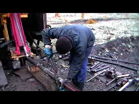 Видео: Инженерно-геологические изыскания, отбор проб керна