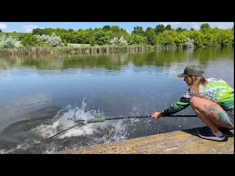 Видео: Клюнуло такое, что стало СТРАШНО