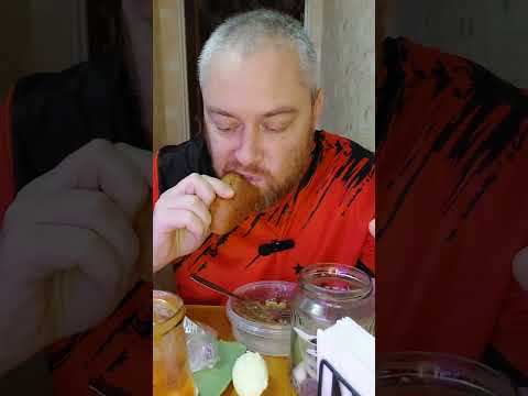 Видео: На перекус буженина из индейки, фасоль с томатном, грибы маринованные и холодец с горчицей. Мукбанг.