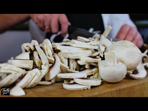 Видео: Как Пожарить Обычные Шампиньоны, а по вкусу как лесные грибы!
