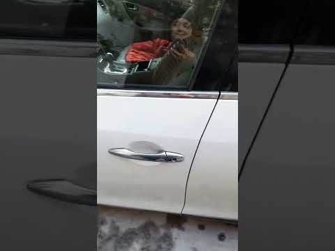 Видео: инфинити ех35 2008, после замены батарейки ключа, не заводиться ОЧЕНЬ ПРОСТОЕ РЕШЕНИЕ