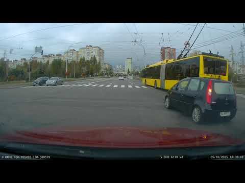 Видео: ПОВОРОТ ЛІВОРУЧ ТА ЯК ЗНАЙТИ ЦЕНТР ПЕРЕХРЕСТЯ.
