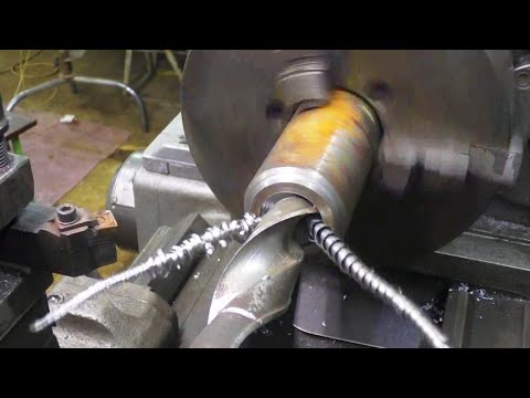 Видео: Фрезерная оснастка для токарного станка. Расширяю возможности мастерской в гараже.