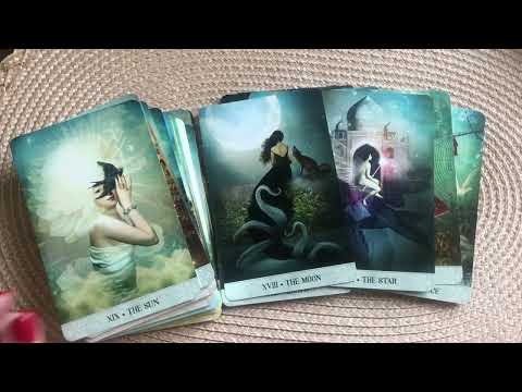 Видео: Обзор колоды таро МИСТИЧЕСКИХ МОМЕНТОВ ( Tarot of Mystical Moments) художница Катрин Вельц-Штайн.