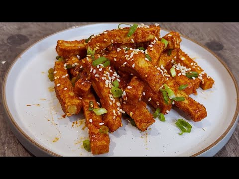 Видео: Только что покрытый соусом кочучжан тофу, легкие и вкусные корейские закуски готовы!