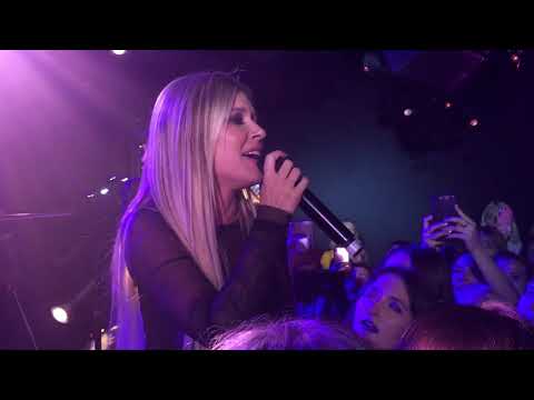 Видео: Новые линии (Акустика) - Рита Дакота