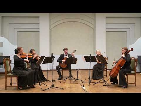 Видео: L. Brouwer "Beatlerianas", P. Kukhta & string quartet/Л. Брауэр "Биатлериана", П. Кухта, квартет