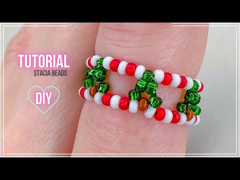 Видео: Новогоднее колечко с Елками из бисера