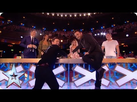 Видео: ЗОЛОТЫЕ КНОПКИ ANT & DEC! | Britain's Got Talent