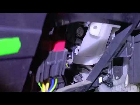 Видео: Замена радиатора печки Peugeot Traveller