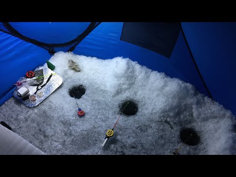 Видео: Вся рыба будет наша. Утепляем HiGASHi однослойную зимнюю палатку куб подстёжкой на основе синтепона.