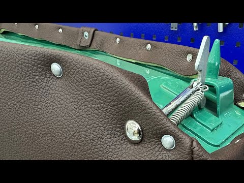 Видео: Перешив седла мотоцикла Иж 56 1960 года. Реставрация сиденья