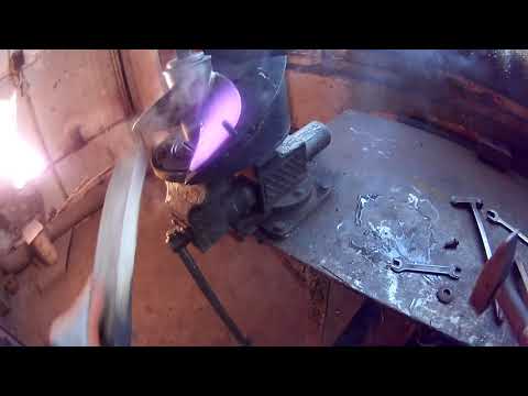 Видео: Рихтовка лопастей гребного винта.(Correction of blades of screw-propeller)