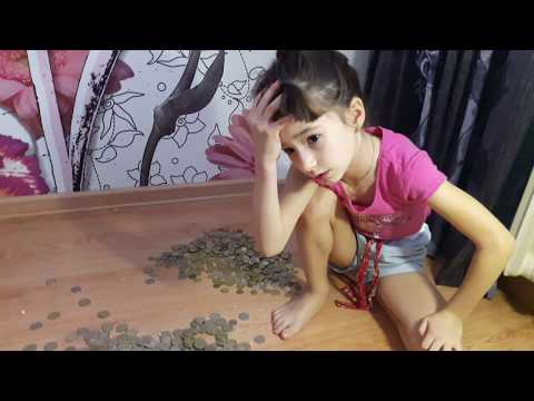 Видео: Открываем копилку/ Разбиваем копилки и покупает Sony PlayStation! break the piggy bank!