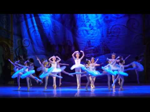 Видео: Детский балет "Щелкунчик". Снежинки