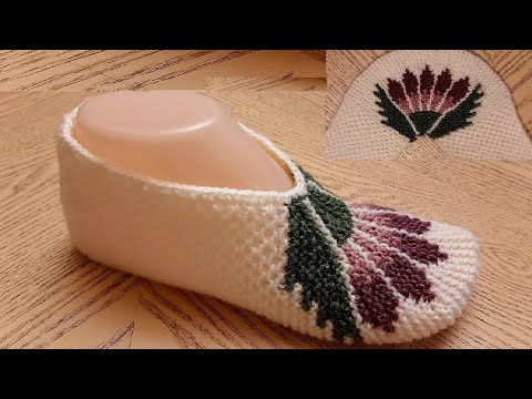 Видео: Классные  тапочки-следки на двух спицах без швов //  iki patik modelleri