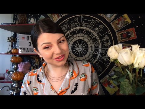 Видео: Какие чувства и эмоции он к вам испытывает? Таро Юлия Петрова