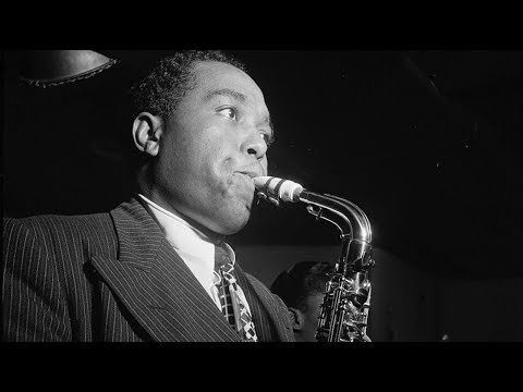Видео: Саксофонист Чарли Паркер.