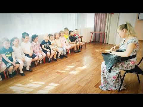 Видео: "Старинная французская песенка" П. И. Чайковского на гуслях