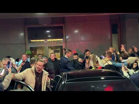 Видео: SHAMAN раздаёт автографы Minsk 01.11.2025 #shaman #шаман #萨满 #音乐 #歌手 #ярославдронов