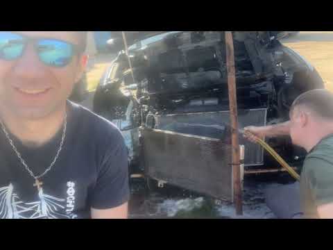 Видео: Чистка радиатора Мазда CX 5 1
