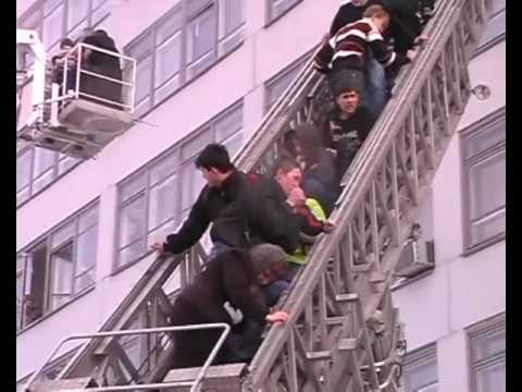 Видео: МЧС , пожар в химико-механическом колледже