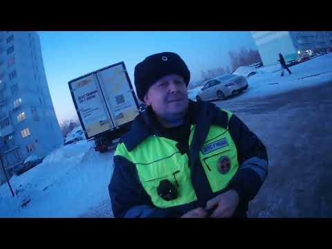 Видео: сотрудники ДПС опять поймали скутер зимой.