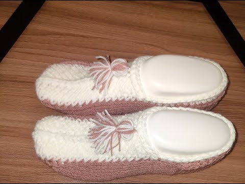 Видео: следки на двух спицах узор ёлочка с кисточками