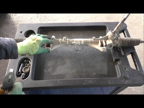 Видео: Как разобрать рулевую рейку на Ниссан Тиида 1,6 Nissan Tiida 2008 года